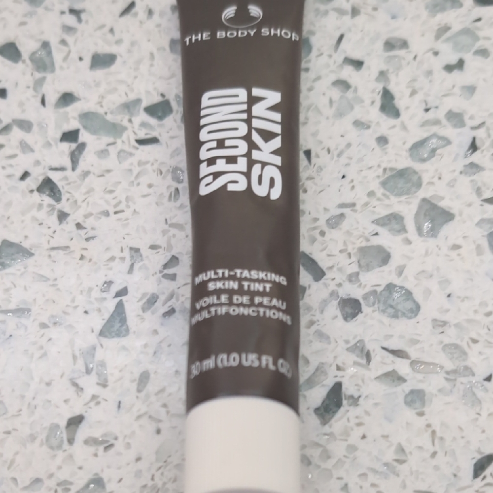 The Body Shop Second Skin Multi-Tasking Skin Tint in Dark Brown